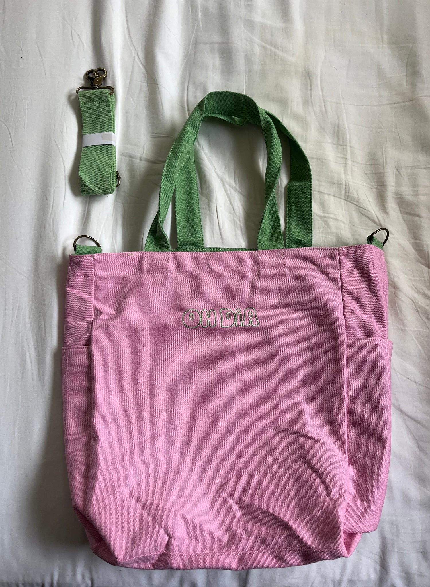 Oh Dia Reversible Beach Bag in Green/Pink