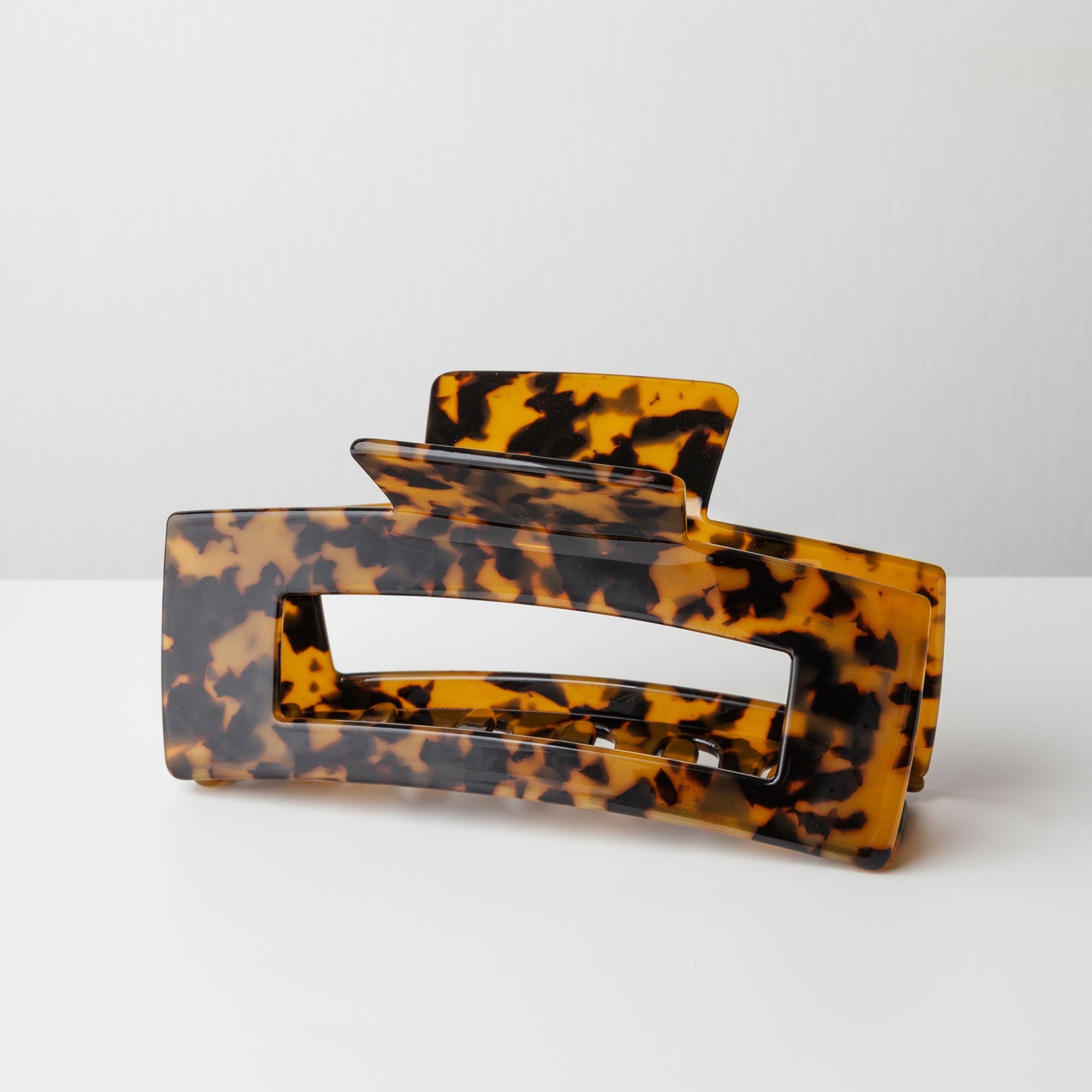 Bondi Claw Clip in Tortoise Shell